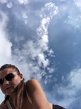 Samira-Summer - Lick his balls in public