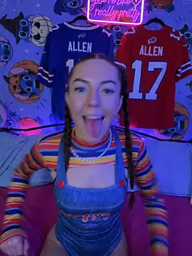 Babygingerboo - tits out spit