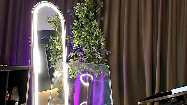 BrainyBelle - Help this pussy explode nowww💦💦💦