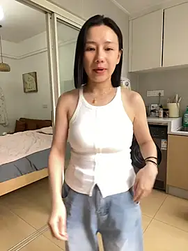 Susu2008 - 裸体站阳台直播10分钟