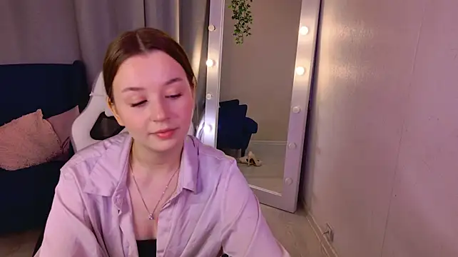 RileyBloomss - air kiss