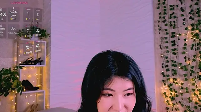 Wendy__Hills - Doggy spanks!