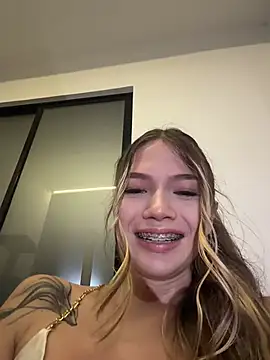 Miiel1_ - Suck Finger & Show Boobs