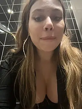 Jucie_Boom - RISKY BOOB FLASH IN PUBLIC WC OPENDO😱🥵