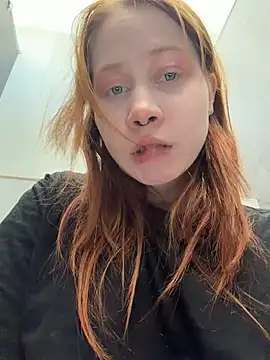 SlavicCandy - take off panties in public WC
