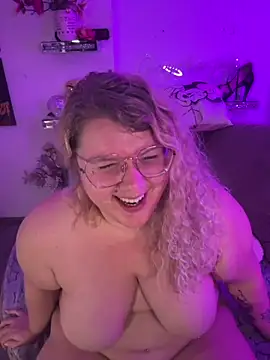KimberlyCurves - 😈Bad Bitch😈+1 Squirt Clip