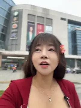 Bingbing6699 - 路边露全胸性感揉胸