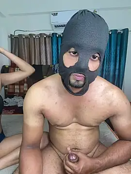 Itam_lusy - 4 finger in pussy