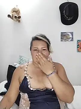 Angi_daw - Dildo in my pussy and squirt