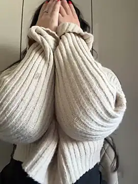 AdinaKan - Naked holes twerk close+BIG SQUIRT💦