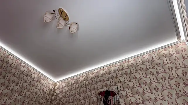 AuraXO - Anal play with dildo 😘