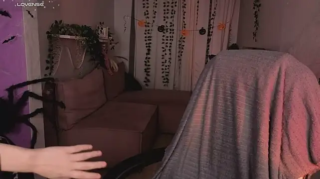 Last_hxpe - lick my lips closeup