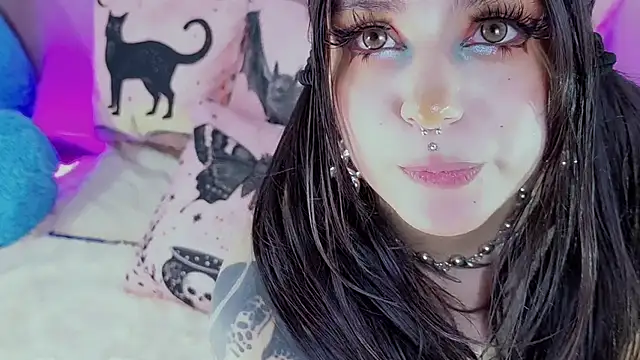 BizzyNoar - deep throat and full salia
