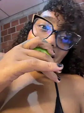 _Piel_Canela - Chow pussy+ dedos + chorro
