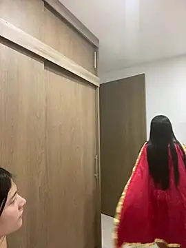 Duoxxvenus - Dildo en pussy