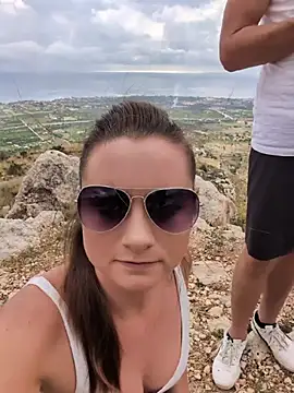 Samira-Summer - Flash Ass in public