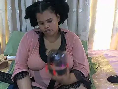 CaramelBootyxx01 - HEY NEW HERE