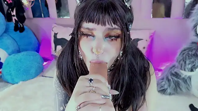 BizzyNoar - deep throat and full salia