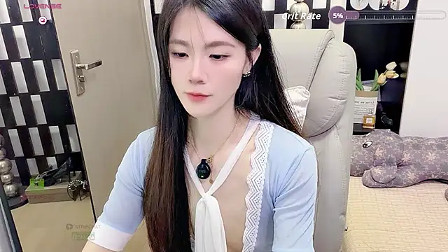 Yueyue-MM - 狗狗侧趴半脱内裤把PP打成粉红色 20下