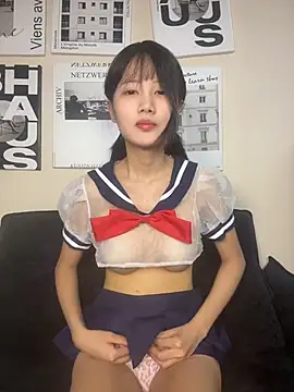 Xiaoxiao1001 - 戴项圈口球的小母狗