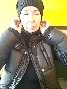 Celine_Faer1 - 👅Lick your nipples👅