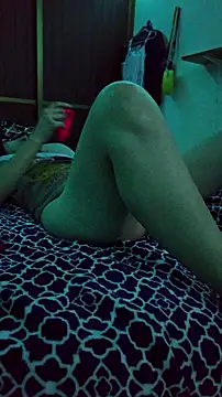 Lyannalovegood - Plug anal
