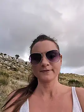 Samira-Summer - Last tipper gets surprise video