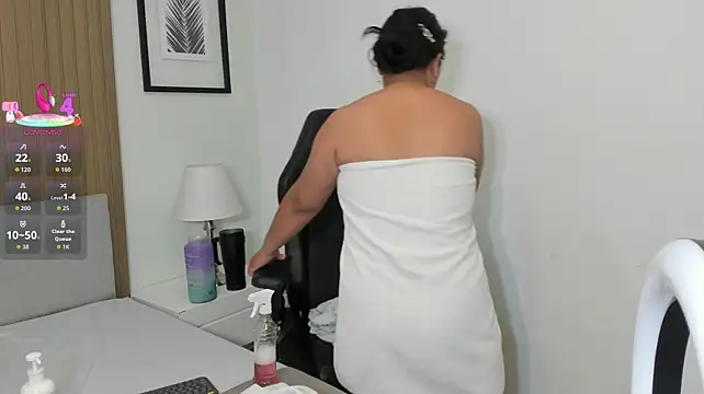 Klhoe_boobs - 2 minutes of control