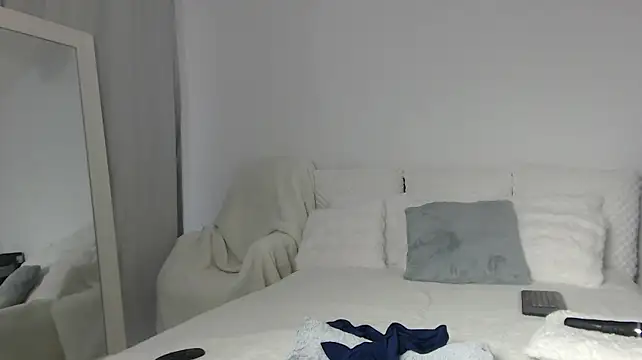 Layla23a - Sloppy blowjob droll on boobs