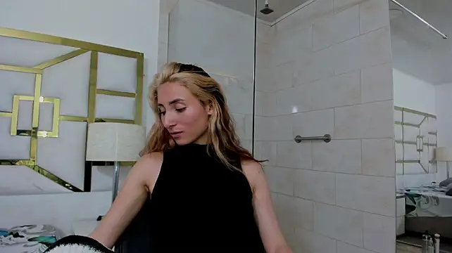 VivieneLuxe - masturbation cow girl + nude