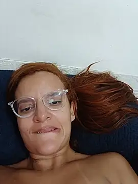 Gabi_Marquez - Brincando com os seios