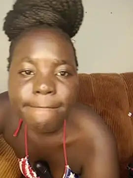 Squirty-doll - Sexy curvy bitch