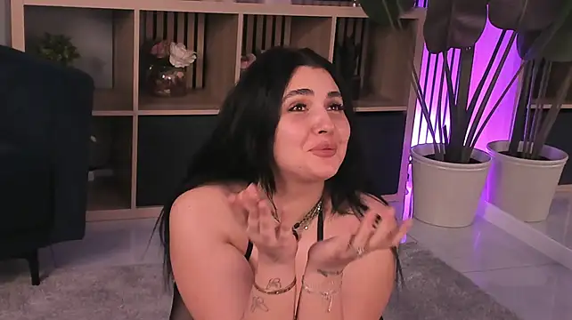Boobzillaa - Slip a finger inside my kitty😚