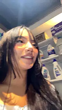 MayyBonita - FINGERING PUSSY HIDDEN IN THE MARKET