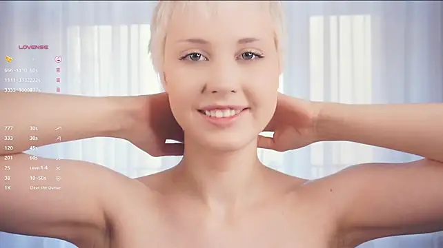 HattieSkay - Licking Lips