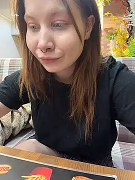 SlavicCandy - pinch nipples in public city mall
