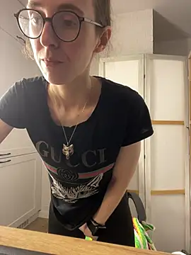 MartiniiSelenna - Ass jiggle