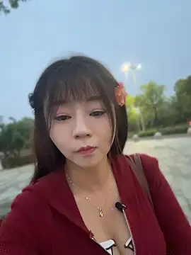 Bingbing6699 - 路边露全胸性感揉胸