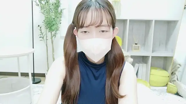 Sana_84 - 下もぽいしてお尻突き出し四つん這い🍑