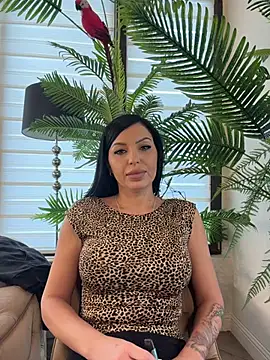 ReynaMorel - Tease naked boobies