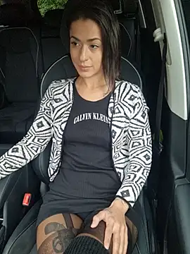 LydiaMaus96 - Show& play with boobs& shake ass& 1vid