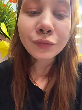 SlavicCandy - pinch nipples in public city mall