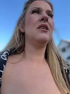 CharleighBaker - Flash pussy and tits
