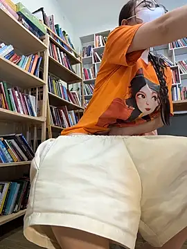 Secretly_masturbating - made me rorgasm in library/図書館でオーガズムを感じた