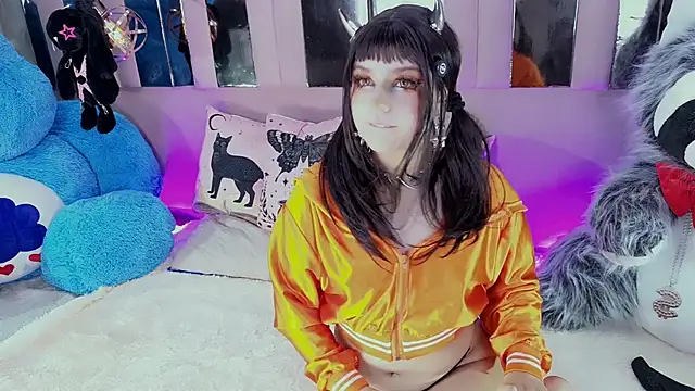 BizzyNoar - deep throat and full salia