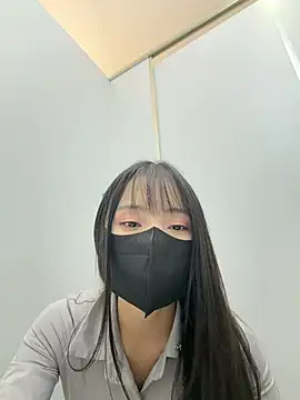 Xiao-Lin - 户外男厕小便池琅琊假阳具抽插2分钟