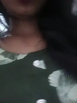 Avii5 - Showing boobs