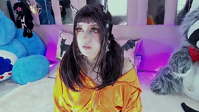 BizzyNoar - deep throat and full salia