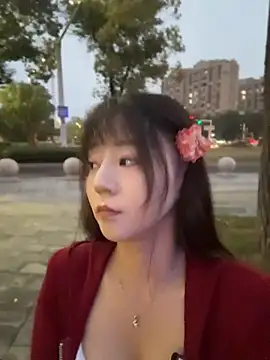 Bingbing6699 - 路边露全胸性感揉胸