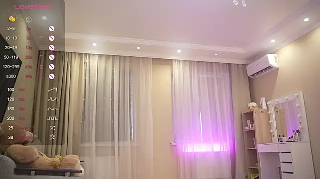 Bananalizzy - Touch ass close up ♡